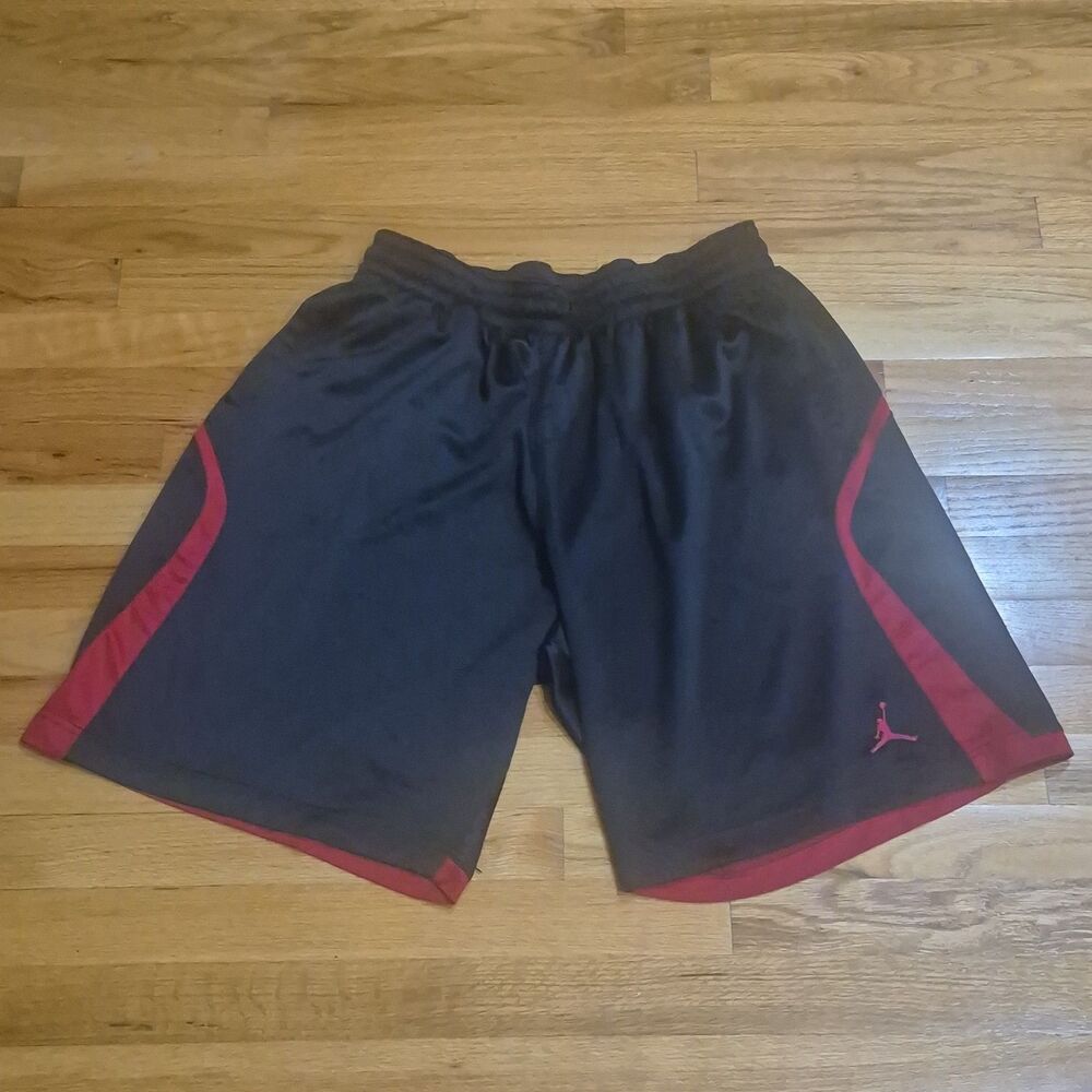 Air Jordan Basketball Shorts Mens XL Black Red Jumpman Baggy Warm Up